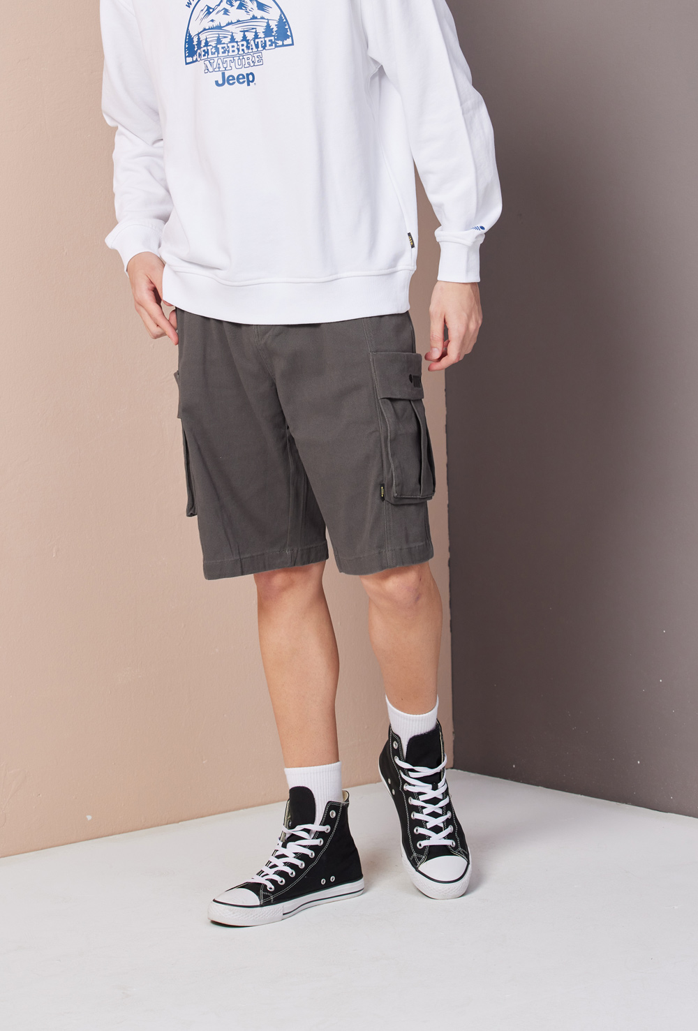 JEEP 男裝 率性立體多口袋短褲(灰色)優惠推薦 JEEP 男裝 率性立體多口袋短褲(灰色)優惠推薦