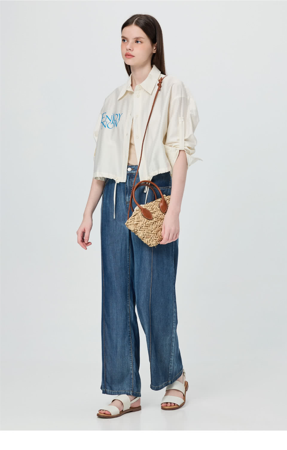 OUWEY 歐薇 字母膠印萊賽爾寬鬆襯衫(杏;S-L;325 OUWEY 歐薇 字母膠印萊賽爾寬鬆襯衫(杏;S-L;325