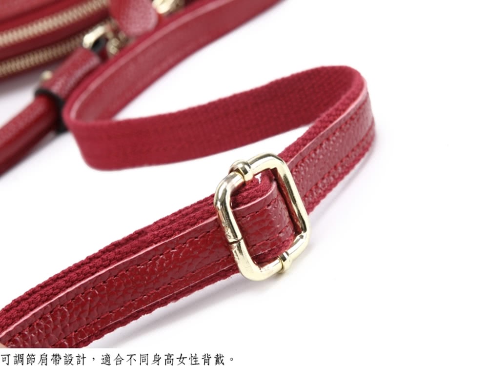 可調節肩帶設計,適合不同身高女性背戴。 