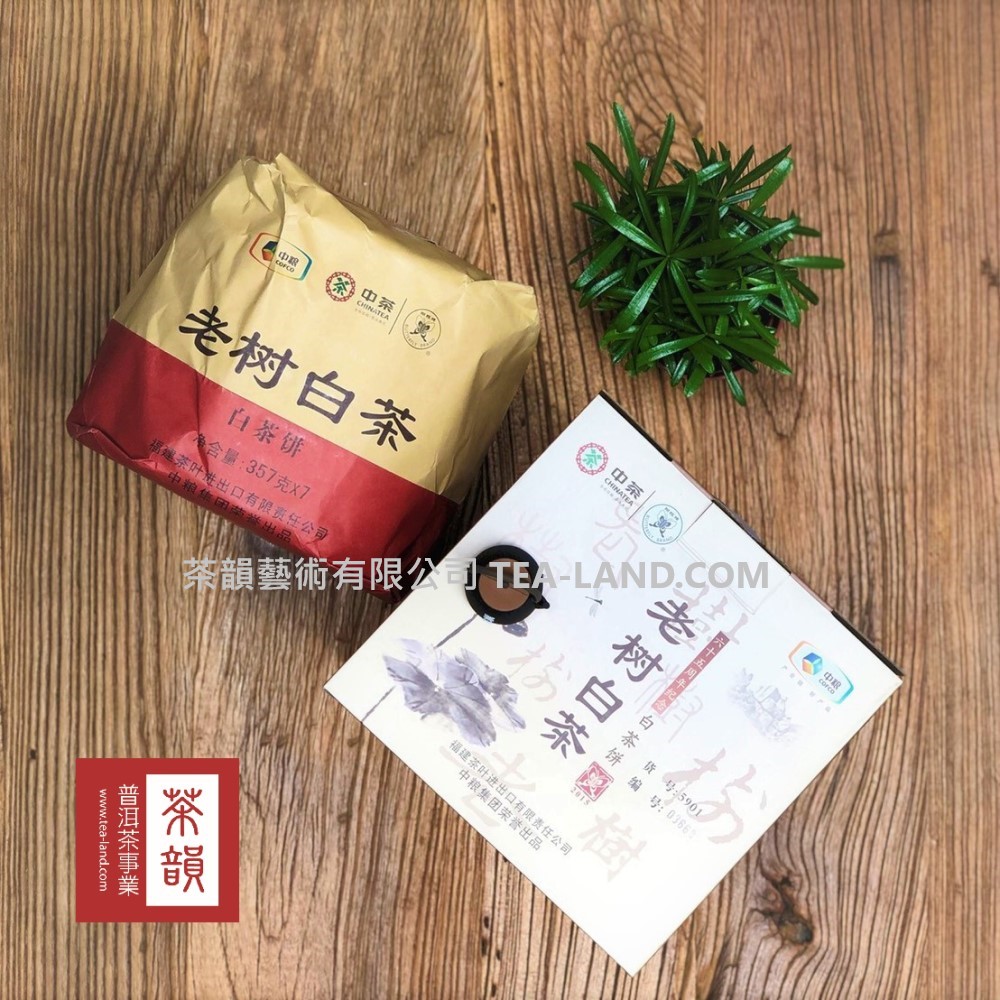 茶茶韻藝術有限公司 TEA-LAND.COM福建茶叶进出口有限责任公司净含量:357克 粮集团荣誉出品老树白茶白茶饼货号:5901www.tea-land.com福建茶叶进出口有限责任公司中粮集团荣誉出品