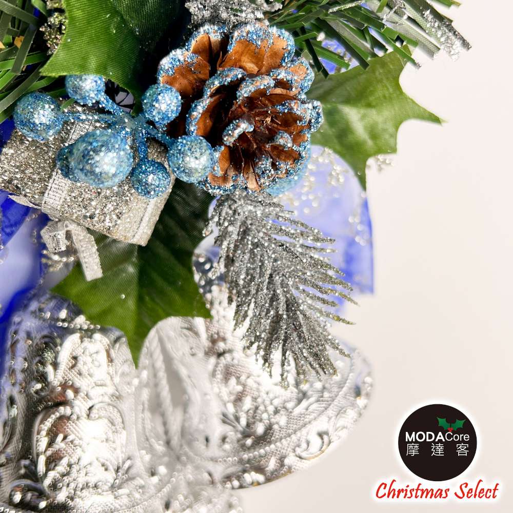 摩達客 台製聖誕藍銀系松果禮物盒3吋三花鐘精緻吊飾-台灣設計