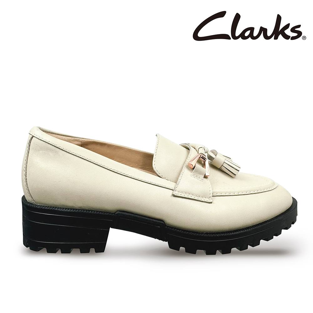 Clarks 女鞋 Kay Step 幾何美感C型金屬飾釦流