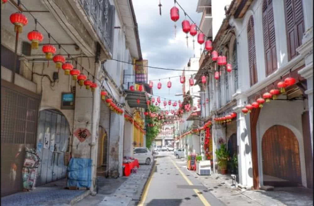 喜鴻假期 【檳城狂饗曲５日】手抓海鮮拼盤、怡保山城、彩虹天空