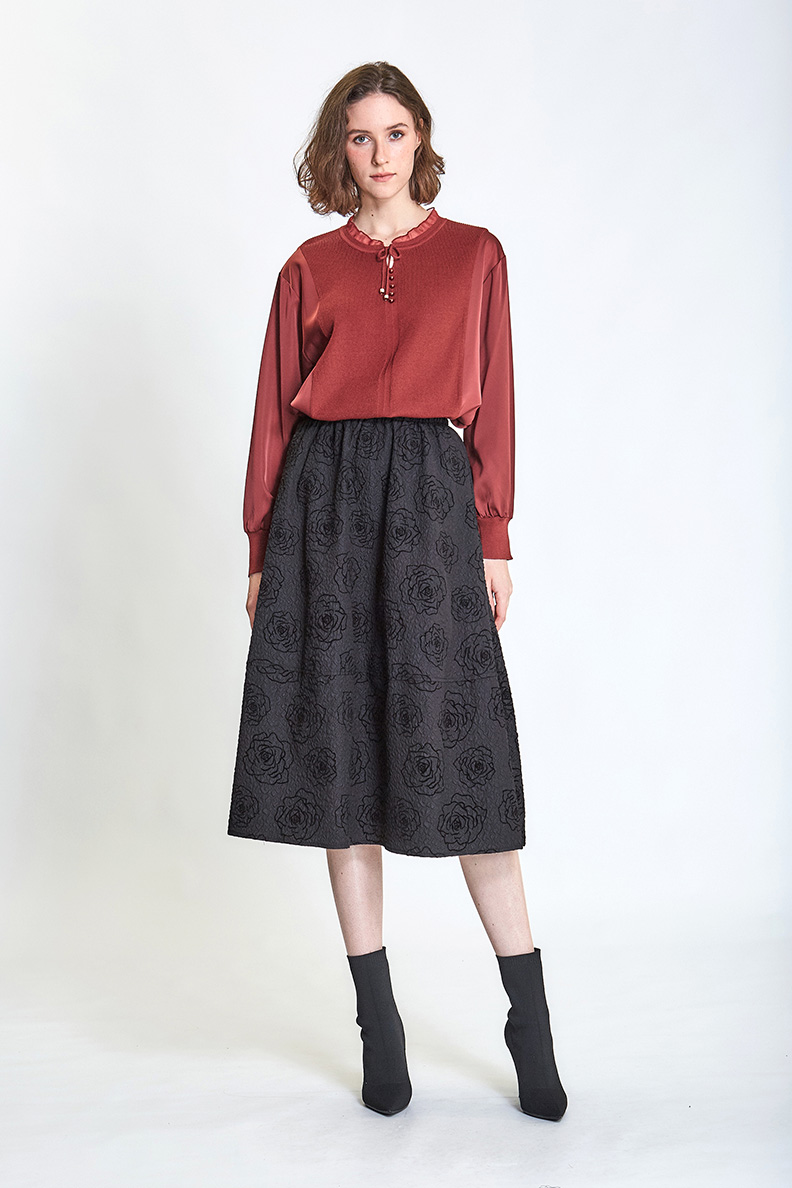 Just Wear 佳葳 氣質緞面拼接上衣(女上衣/女上著/