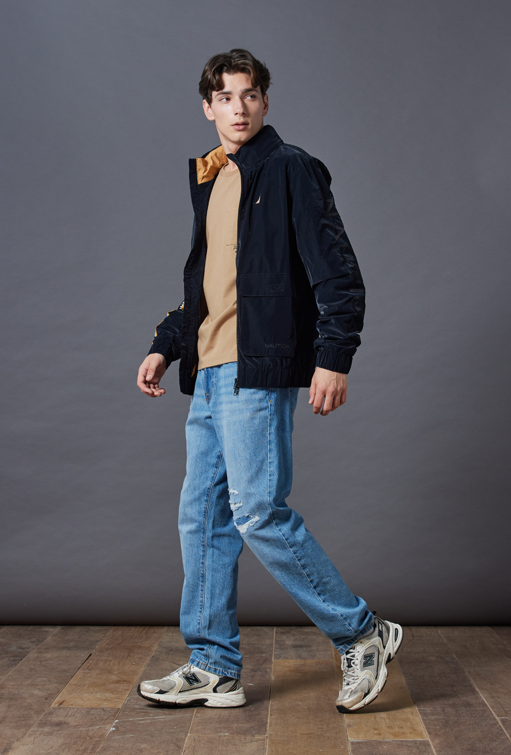 NAUTICA 官方旗艦 男裝 跳色LOGO織帶連帽外套(黑