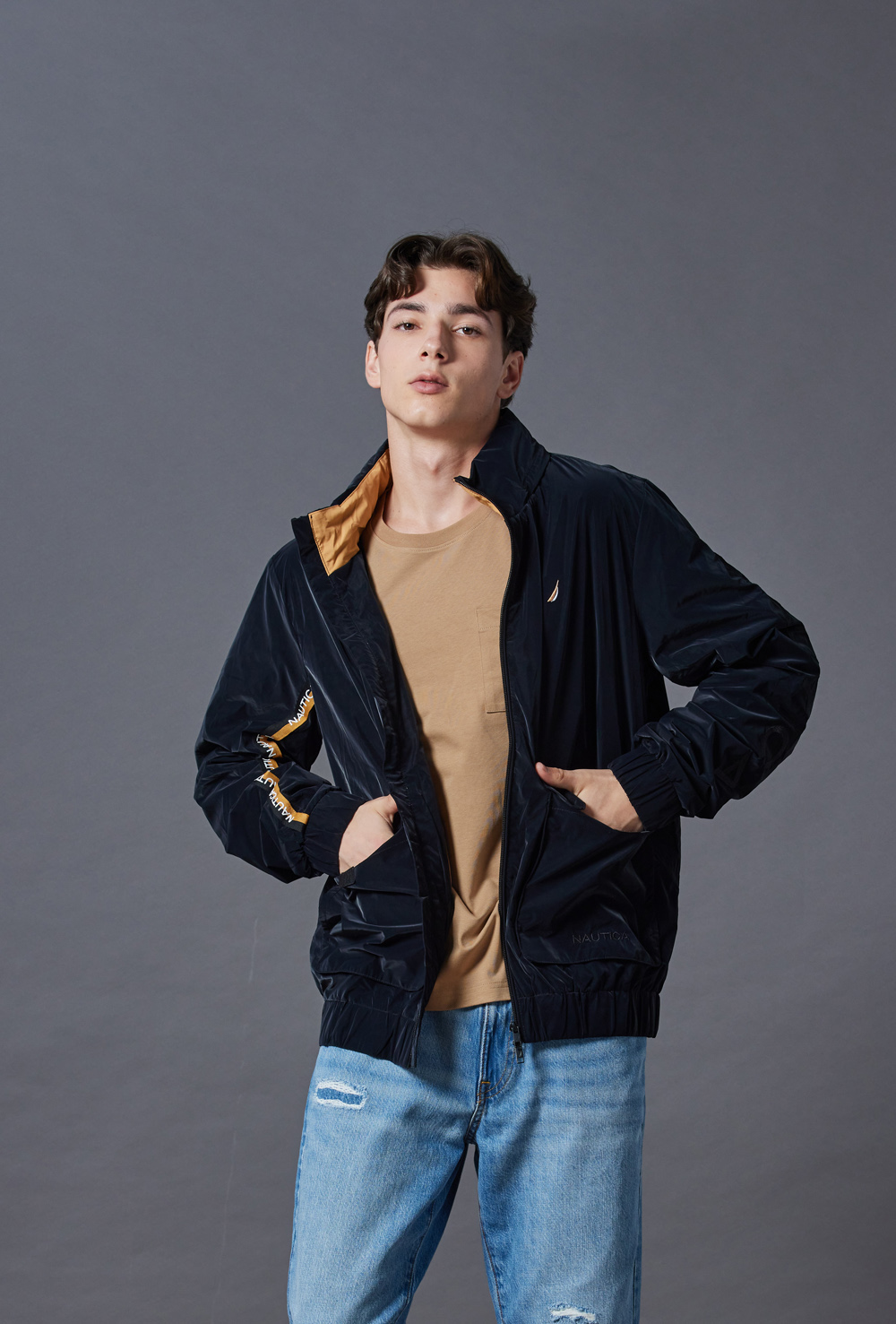 NAUTICA 官方旗艦 男裝 跳色LOGO織帶連帽外套(黑 NAUTICA 官方旗艦 男裝 跳色LOGO織帶連帽外套(黑