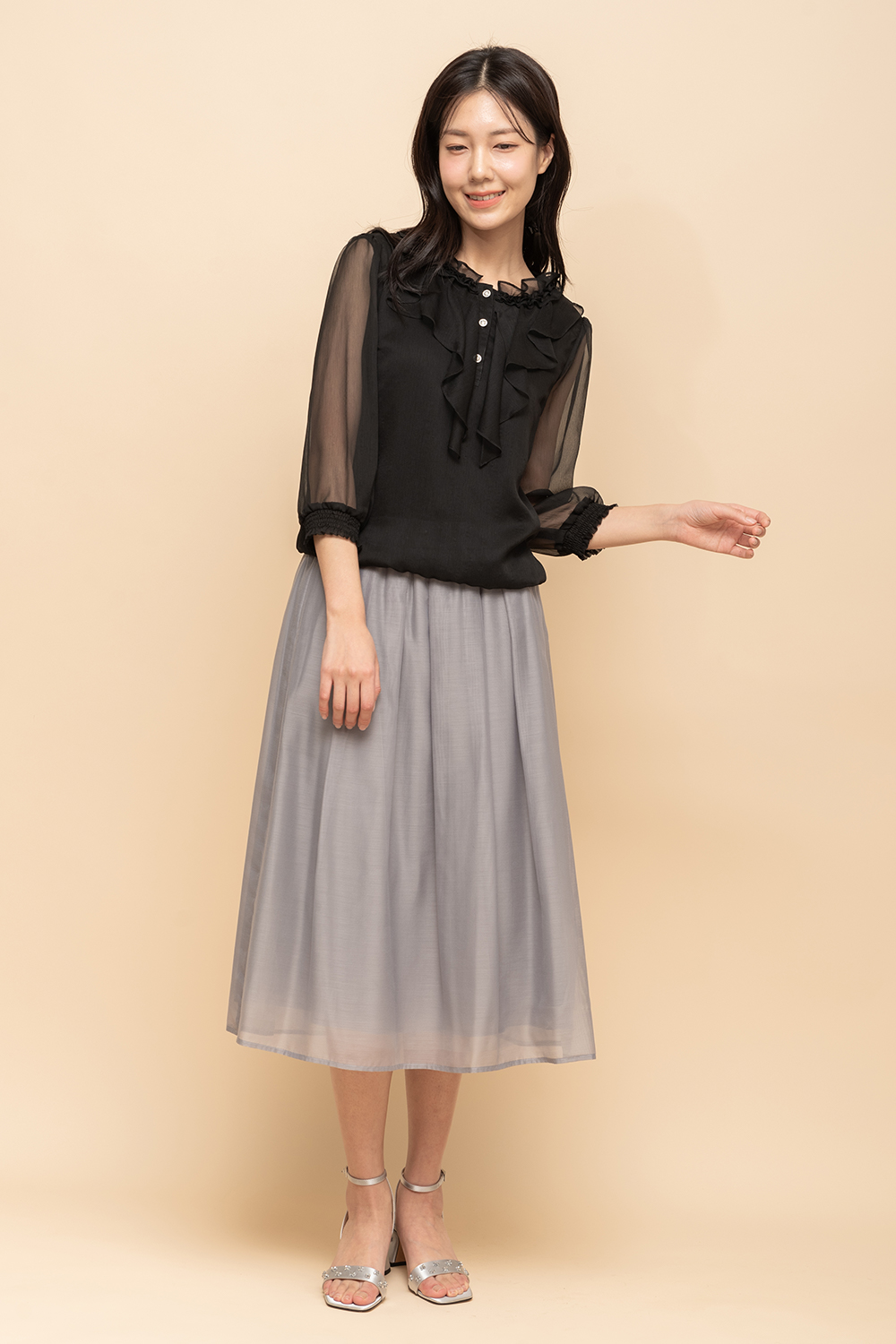 perng yuh 芃諭名品 輕悠光感 亮澤紗質 圓裙(20 perng yuh 芃諭名品 輕悠光感 亮澤紗質 圓裙(20