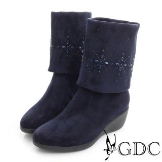 【GDC】個性-絨布真皮三穿水鑽圖騰楔型跟長靴-藍色(626471)