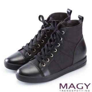 【MAGY】個性街頭 牛皮拼接防水布面綁帶內增高短靴(黑色)