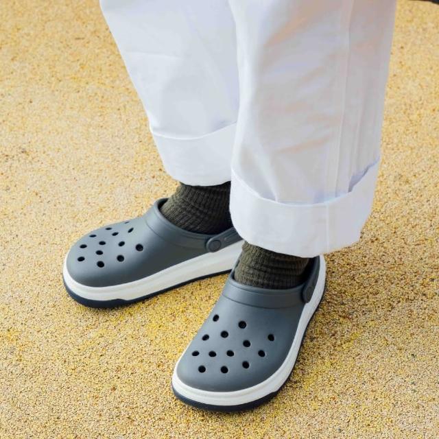 polka dot crocs