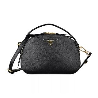 【PRADA 普拉達】PRADA SAFFIANO LUX金字金屬LOGO防刮牛皮拉鍊手提斜背包(黑)