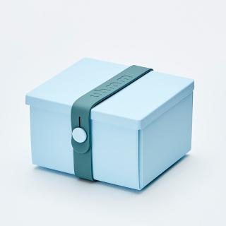 【丹麥 uhmm】環保摺疊點心盒 840ml－淺藍色餐盒 x 深綠色扣環