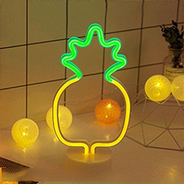 【半島良品】交換禮物/小兜卡皮巴拉水豚感應式/霓虹燈桌上擺飾掛飾小夜燈(百元禮物/聖誕禮物/實用創意)