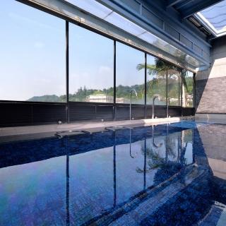 【日光溫泉會館】台中日光溫泉會館2人大眾泳衣水療池+自助式午餐茶餐券(假日2人+200)