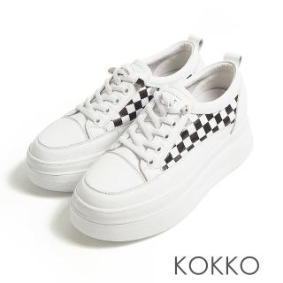【KOKKO 集團】舒適真皮寬楦厚底懶人棋盤格休閒鞋(黑X白色)