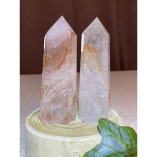 【Cocozy世界水晶原礦】紅膠花水晶柱(招貴人 增強人緣必備)