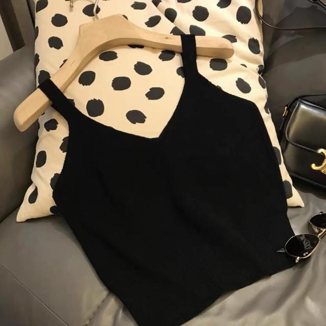 【D.studio】韓版舒適條紋針織背心(小可愛 女裝 衣服 短版上衣 小背心 夏天女裝 內搭 吊帶 V330)