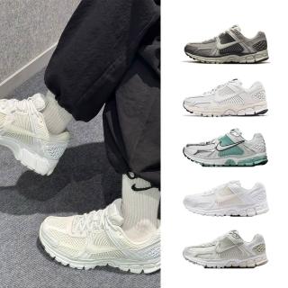 【NIKE 耐吉】運動鞋 慢跑鞋 休閒鞋 V5 W NIKE ZOOM VOMERO 5 女鞋 男鞋 白灰黑藍咖 多款(FQ7079-100&)