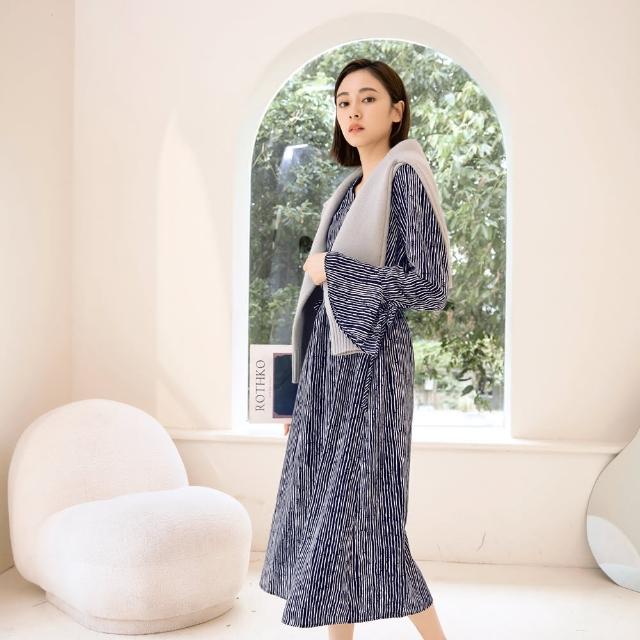 【OB 嚴選】柔美碎花長袖洋裝(V領/圓領/收腰/開衩/不易皺/大尺碼/小尺碼)
