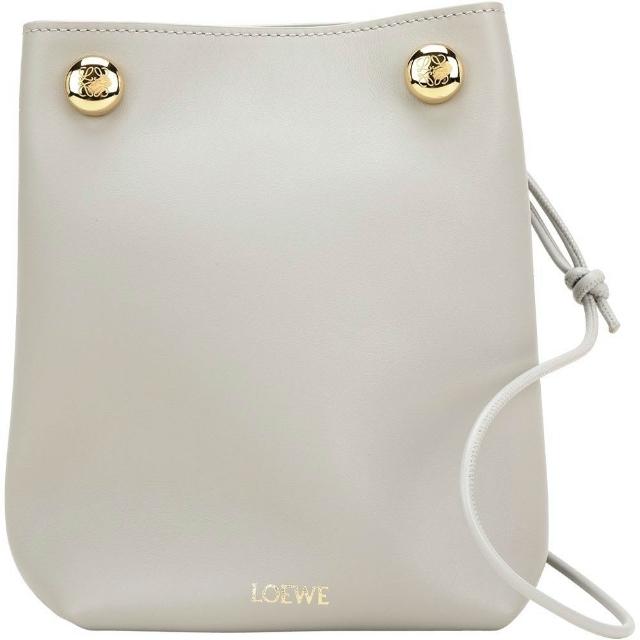 【LOEWE 羅威】Anagram Pebble 新版 雙卵石金壓紋小牛皮肩 斜背骰子包(多色 真皮 隨身小包 側背包)