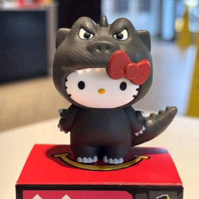 【麥當勞】美國快樂兒童餐限量收集公仔娃娃凱蒂貓Hello Kitty哥吉拉/布丁狗/酷企鵝/三頭龍