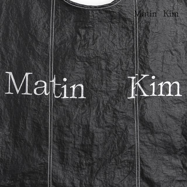【MATIN KIM】官方旗艦 不對稱LOGO尼龍托特包(多款任選)