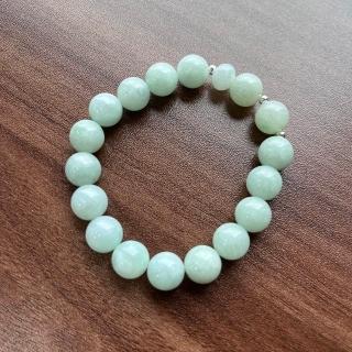 翡翠。獨家手作系列。冰潤 果綠 飄花 銀珠 手串 10mm